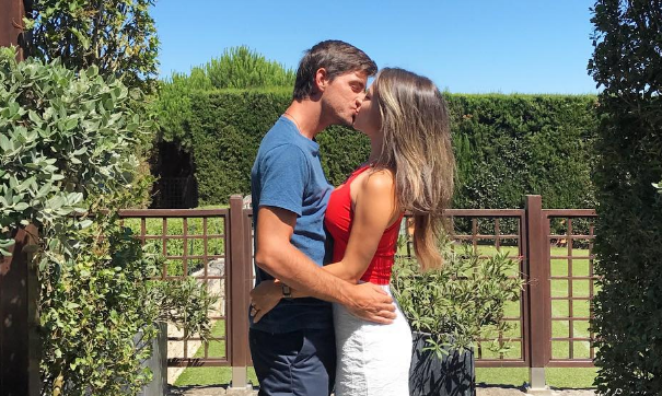 Gastão descuida-se e revela casamento secreto. «Vou ter de apressar os preparativos da festa», diz Isabela Miró