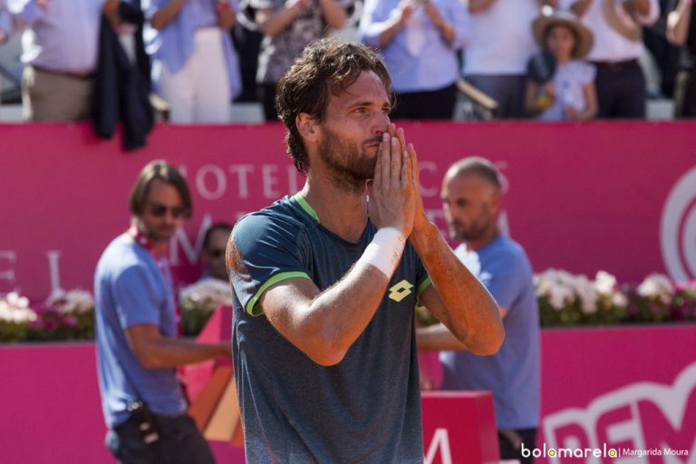 João Sousa travado na final de Roma e impedido de escrever (ainda) mais história para o ténis português
