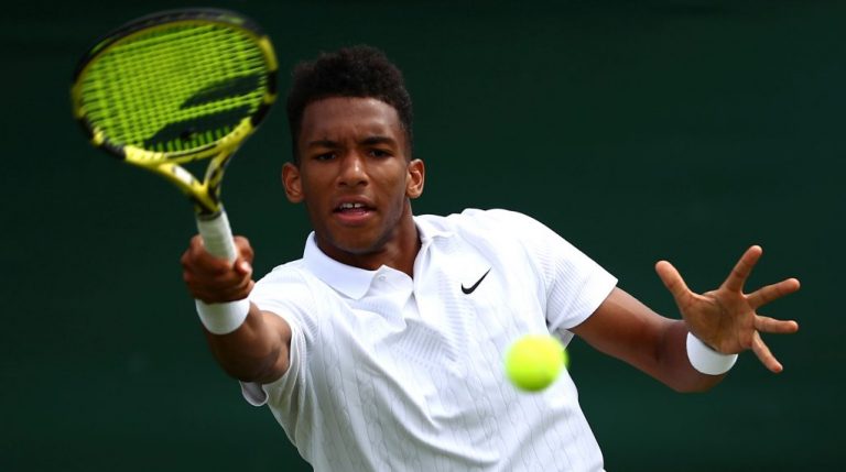 Auger-Aliassime sem pressas: «Calma, só tenho 18 anos»