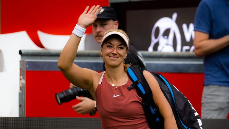 Lisicki está de volta: em lágrimas mas com vitória na ‘sua’ relva