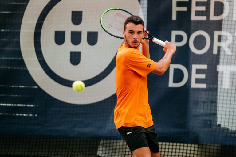 Faria e Coelho derrotados na primeira ronda em Loulé