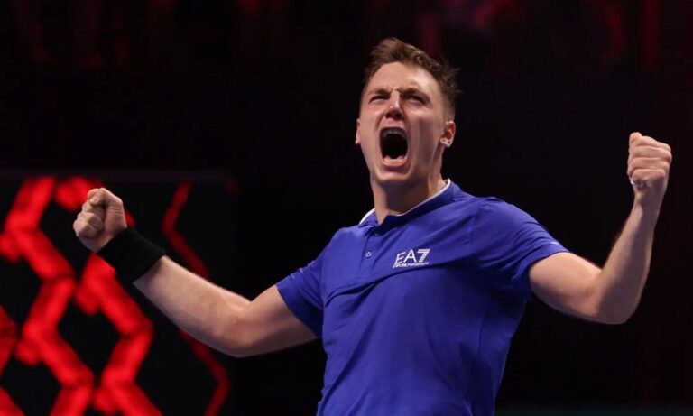 Medjedovic surpreende Fils e conquista as NextGen Finals