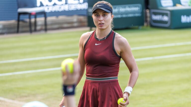 Badosa anuncia que não joga mais em 2025 mas não desarma: «Continuarei a lutar»