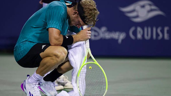 Davidovich estreia-se no top 20 mas entra para lista restrita… e inglória