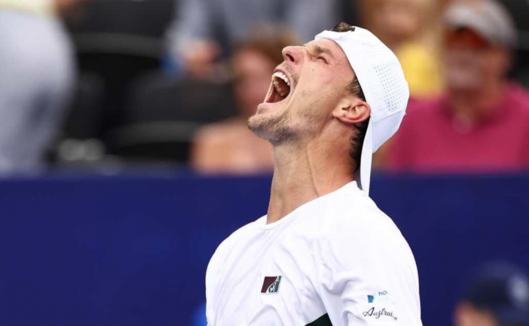 Fucsovics sagra-se campeão em Winston-Salem e garante terceiro título da carreira