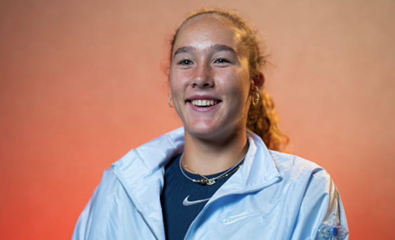 Andreeva muda de mentalidade:  «Quero fazer o que me apetecer no court sem pensar muito»