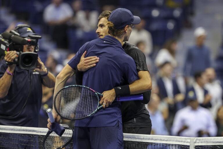 Musetti fala da principal diferença de Sinner em relação a Alcaraz