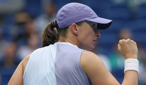 Swiatek tira pressão para o Australian Open: «O objetivo é jogar bem»