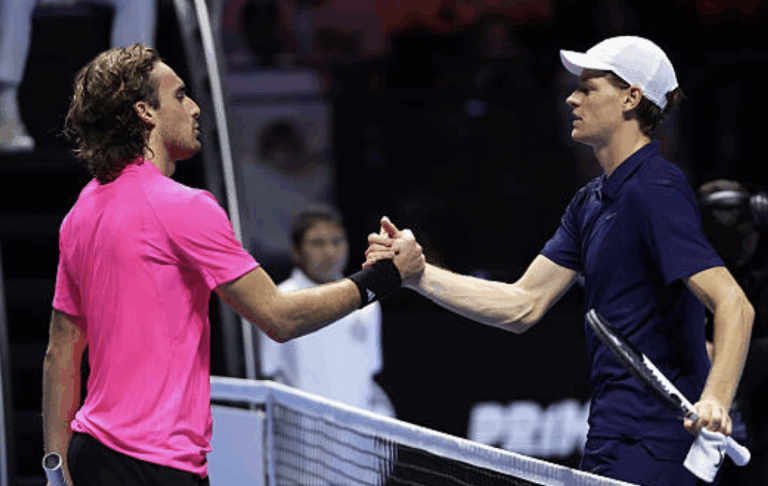 Tsitsipas e a derrota com Sinner no Six Kings Slam: «Esforcei-me muito…»