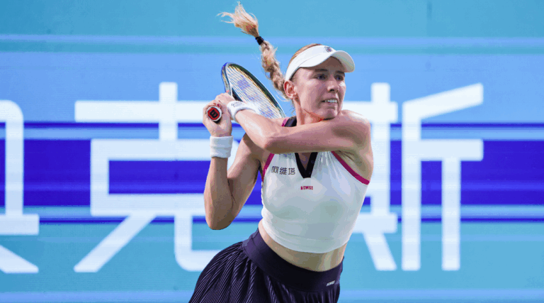 Alexandrova qualifica-se para a quarta final de 2025 e desafia Rybakina em Ningbo