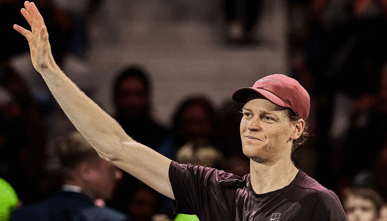 Sinner volta a despachar ‘freguês’ De Minaur rumo à sua oitava final de 2025