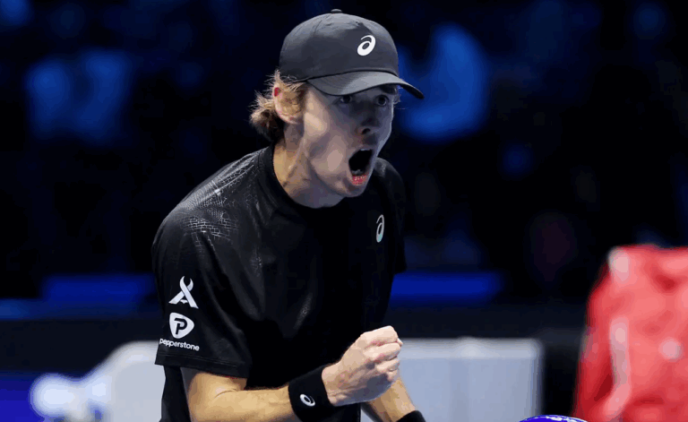 De Minaur faz história com registo nunca antes visto rumo às ‘meias’ das ATP Finals