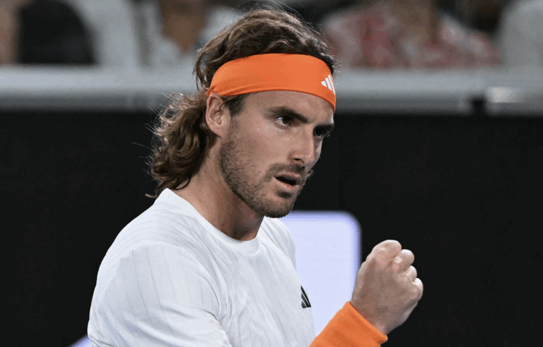 Tsitsipas apanha susto mas segue em segurança para segunda ronda terrível no Australian Open