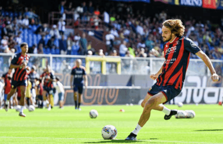 Tsitsipas revela que se lesionou antes do Australian Open a… jogar futebol