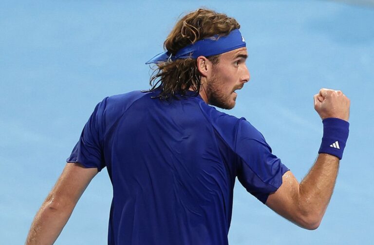 Tsitsipas não desarma: «Ainda posso fazer muito mais coisas com o meu ténis»