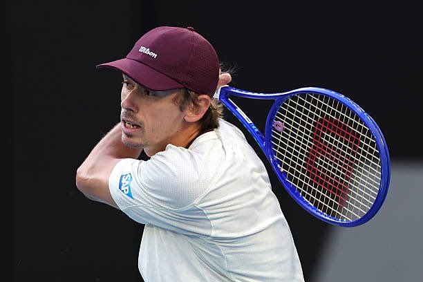 De Minaur continua a escalar na tabela das maldições em ‘quartos’ de Grand Slams