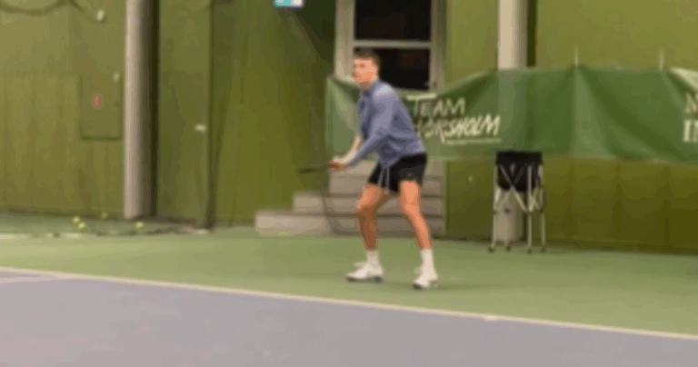 Impressionante: Rune volta a treinar em court apenas três meses depois da grave lesão