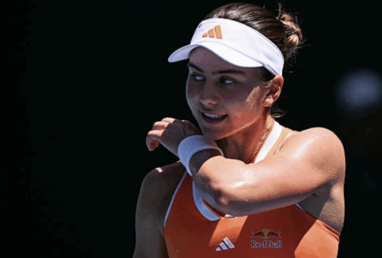 Jovic entusiasma: «Disseram-me que o meu ténis é parecido ao da Hingis ou Seles»