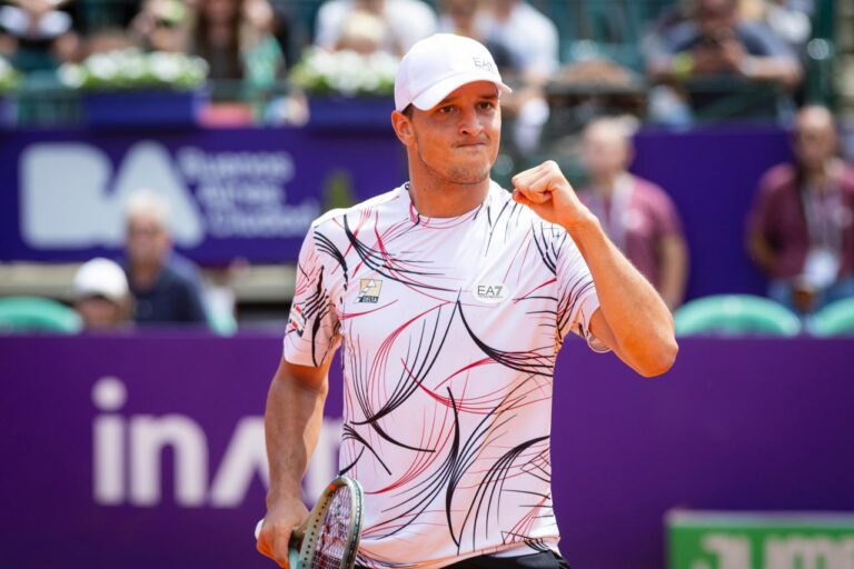 Darderi segue imparável em terra batida e desafia Cerundolo na final de Buenos Aires