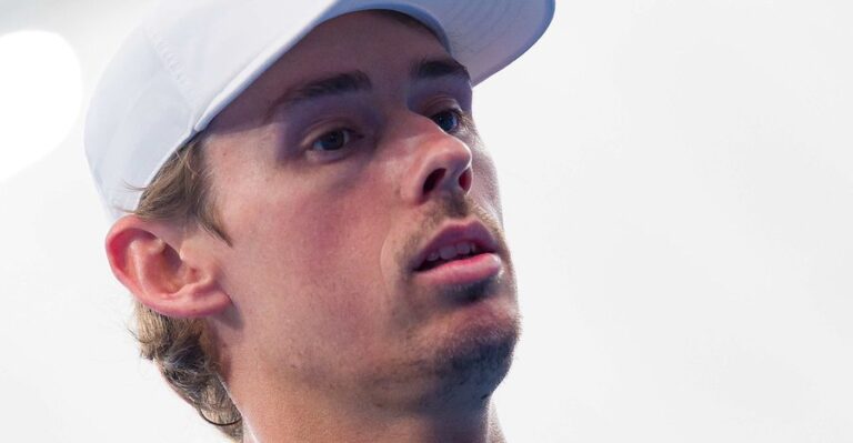 De Minaur eliminado de forma surpreendente por tenista fora do top 100 na estreia em Acapulco