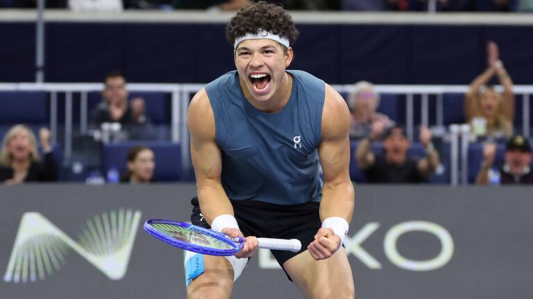 Shelton salva três championship points e bate Fritz para se sagrar campeão em Dallas