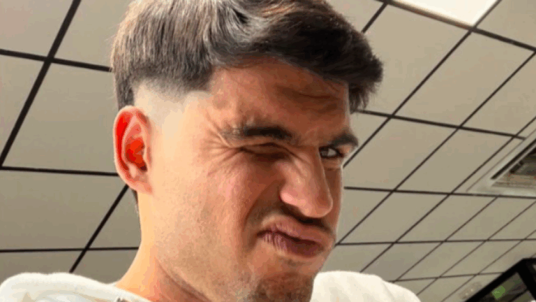 Alcaraz surpreende com novo corte de cabelo antes de Indian Wells